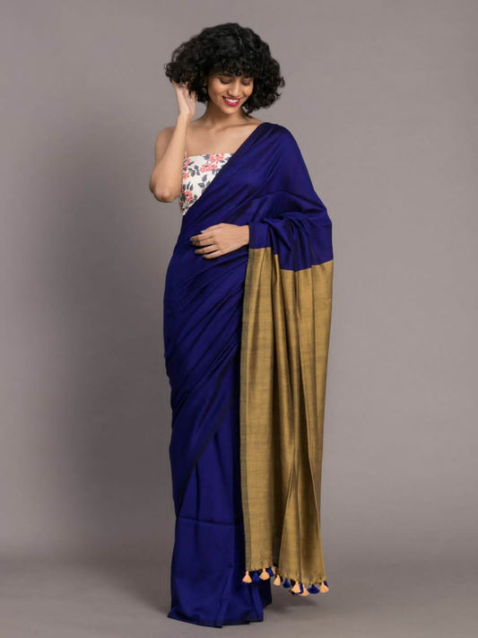 Ethereal Khadi Elegance: Handloom Saree with Running Blouse