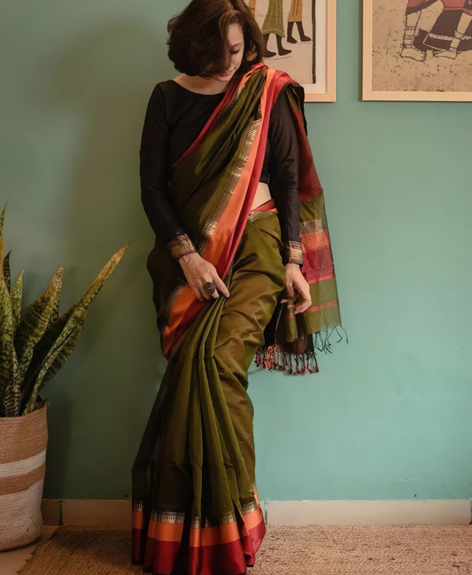 Enchanting Olive: Maheshwari Cotton Silk Handloom Saree