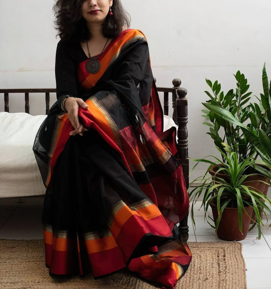 Elegant Noir: Maheshwari Black Cotton Silk Handloom Saree