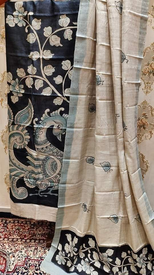 Timeless Elegance: Black & Off-White Handpainted Kalamkari Ensemble