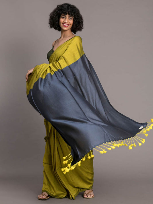 Ethereal Khadi Elegance: Handloom Saree with Running Blouse