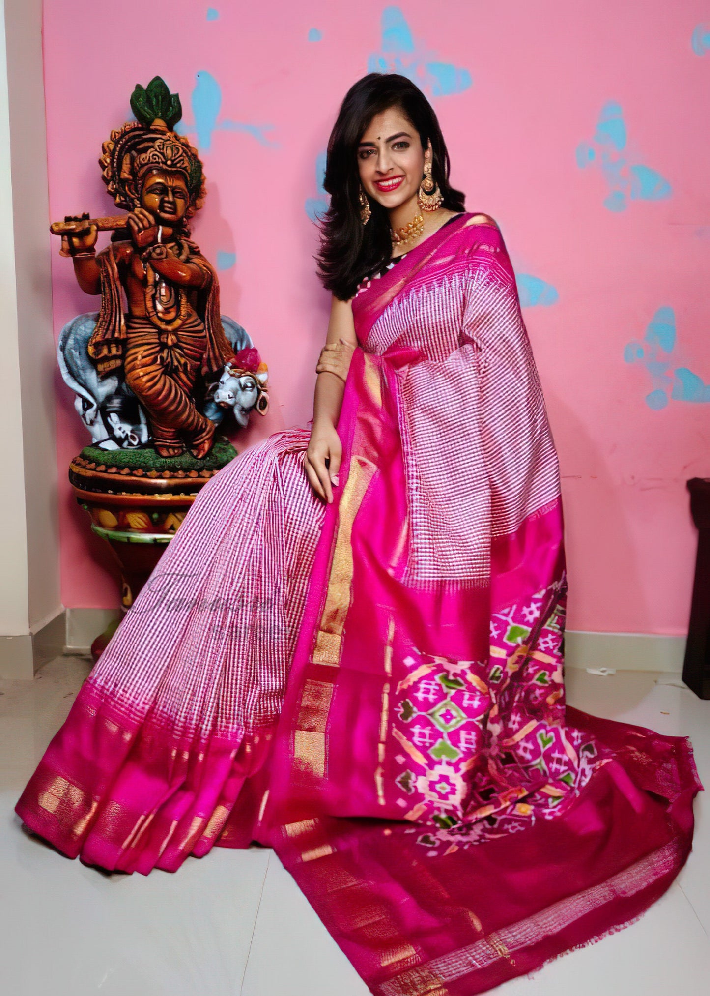 Charming Pink Blossom Ikat Patola Silk Saree