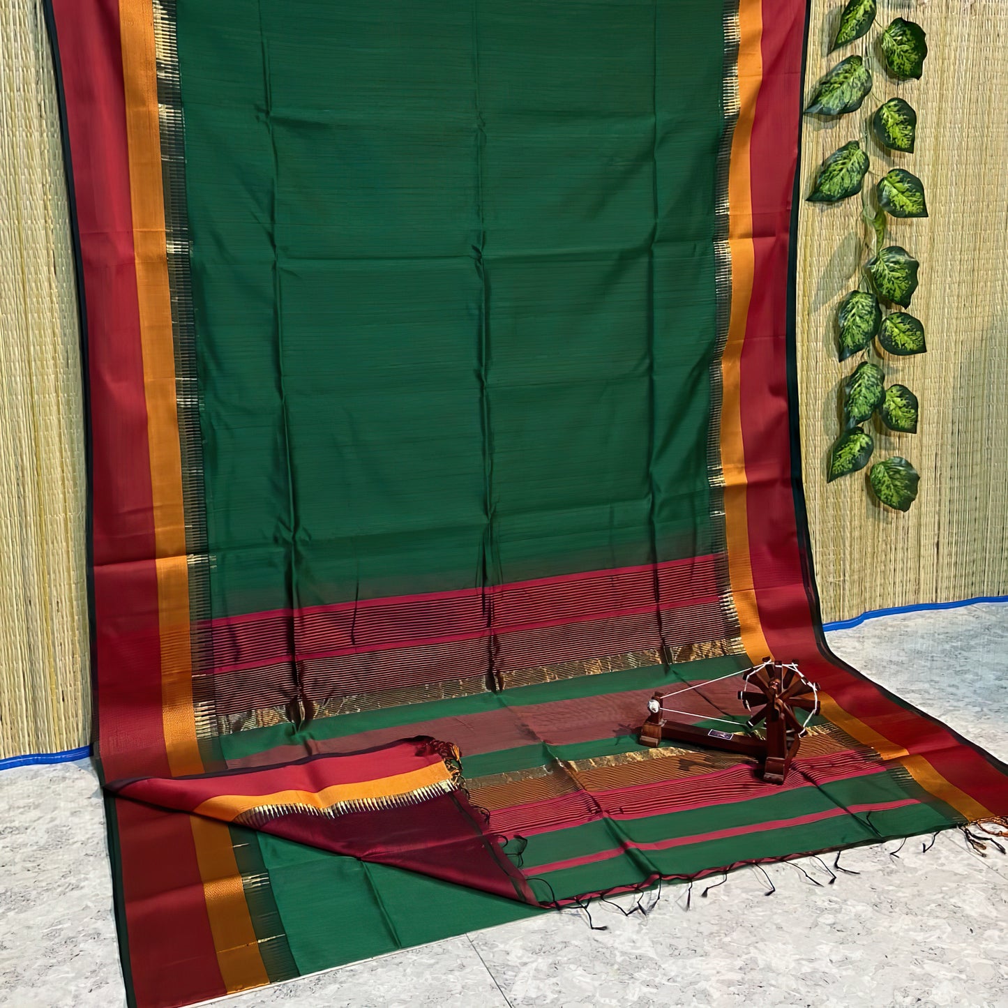 Enchanting Forest: Maheshwari Bottle Green Cotton Silk Handloom Saree