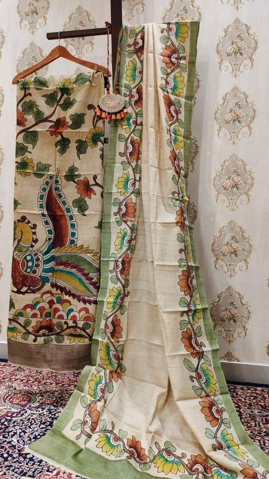 Artistry Unleashed: Handpainted Kalamkari Ensemble